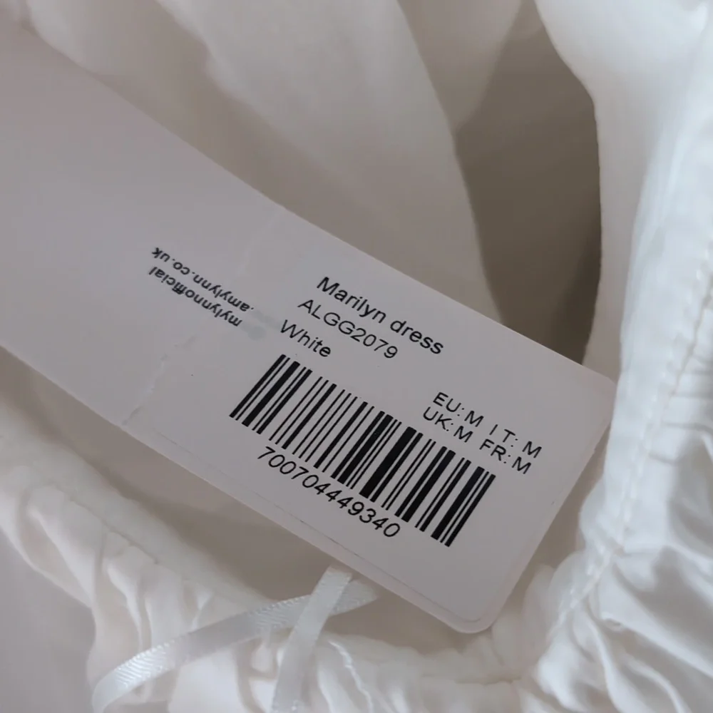 Amylynn - White Cotton Halter Marilyn Dress - M - Picture 4 of 6